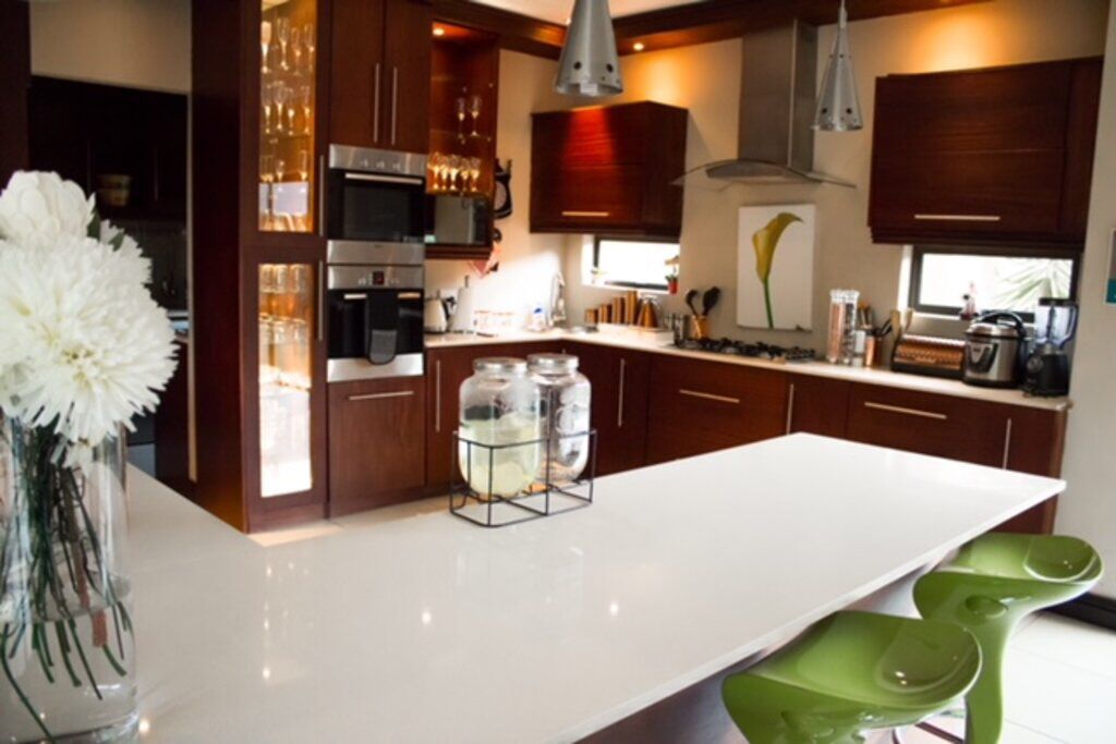 Interior B Kitch 1de5cd2a-8124-4124-81c0-e1694c89a97e